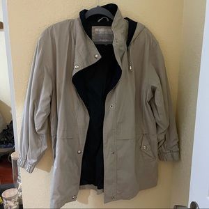 Innovations tan coat